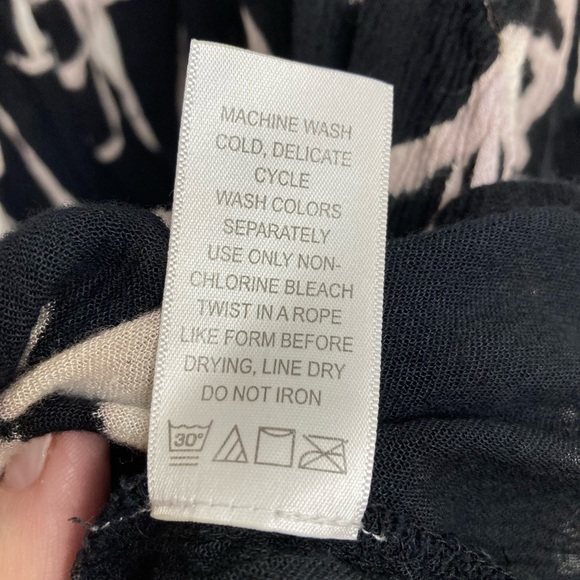 Roaman’s Floral 3/4 Sleeve Ruffled Blouse Size 20W - Picture 7 of 10